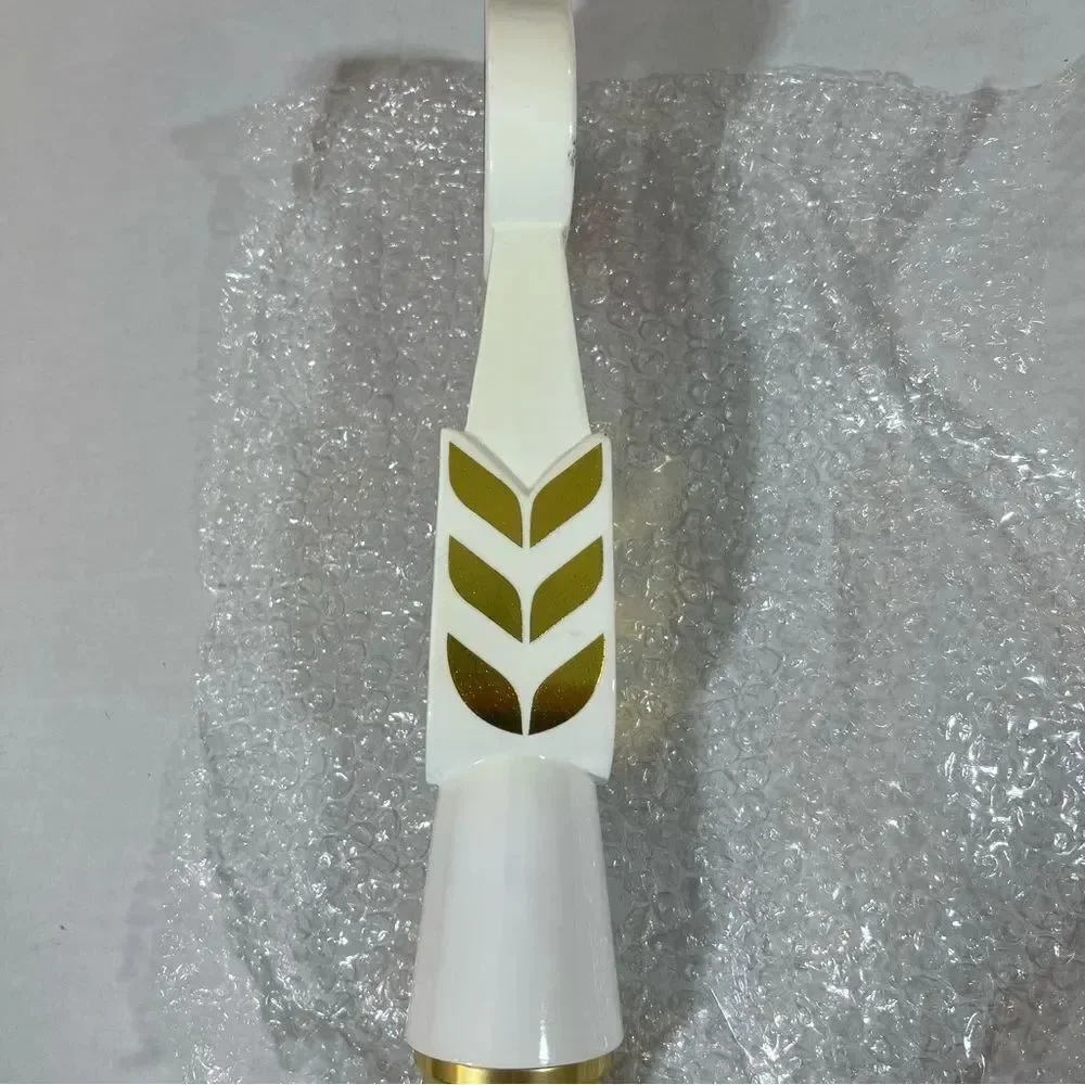 Erdinger Weissbräu Hefe-Weizen beer tap handle